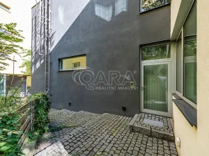 Pronájem obchodního prostoru, Praha - Žižkov, Jeseniova, 240 m2