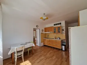 Pronájem bytu 2+kk, Praha - Kamýk, Zvolská, 31 m2