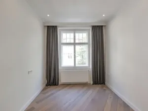 Pronájem bytu 2+kk, Praha - Vinohrady, náměstí Jiřího z Poděbrad, 54 m2