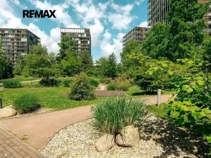 Prodej bytu 1+kk, Praha - Žižkov, Ke kapslovně, 38 m2