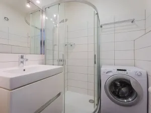 Pronájem bytu 1+kk, Praha - Karlín, Peckova, 34 m2