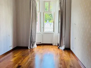 Prodej bytu 2+1, Karlovy Vary, Divadelní náměstí, 90 m2