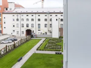 Pronájem bytu 2+kk, Praha - Karlín, Pernerova, 60 m2