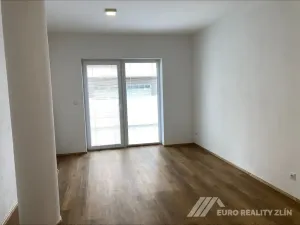 Pronájem bytu 1+kk, Zlín, Ševcovská, 33 m2