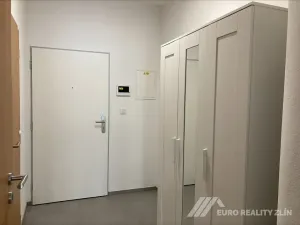 Pronájem bytu 1+kk, Zlín, Ševcovská, 33 m2