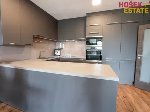 Prodej bytu 3+kk, Holubice, 89 m2