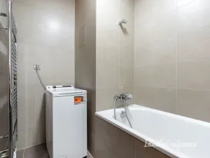 Pronájem bytu 2+kk, Praha - Smíchov, Jeřabinová, 53 m2