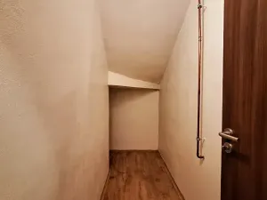 Pronájem bytu 1+kk, Praha - Strašnice, Černokostelecká, 33 m2