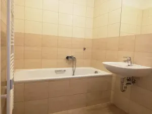 Pronájem bytu 1+1, Praha - Smíchov, Podbělohorská, 34 m2