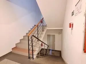 Pronájem bytu 2+kk, Praha - Holešovice, Malá Plynární, 49 m2
