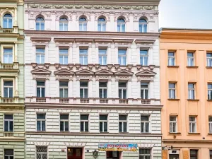 Prodej bytu 2+kk, Praha - Nové Město, Koubkova, 52 m2