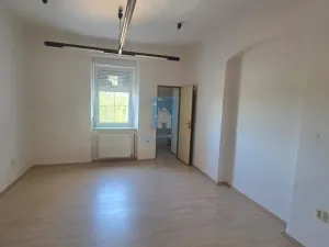 Pronájem kanceláře, Plzeň, Lobezská, 40 m2