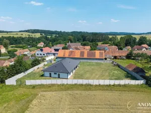 Prodej rodinného domu, Osek, 189 m2