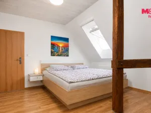 Prodej bytu 3+1, Milovice, Mírová, 93 m2