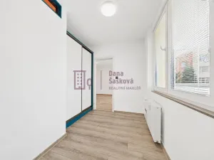 Pronájem bytu 2+kk, Jindřichův Hradec - Jindřichův Hradec III, sídliště Vajgar, 47 m2