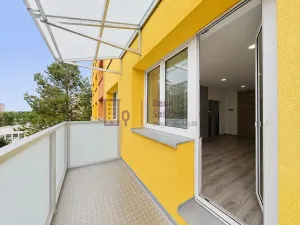 Pronájem bytu 2+kk, Jindřichův Hradec - Jindřichův Hradec III, sídliště Vajgar, 47 m2