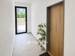 Pronájem bytu 1+kk, Znojmo, Jarošova, 32 m2