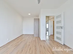 Pronájem bytu 2+kk, Brno, Blatnická, 43 m2