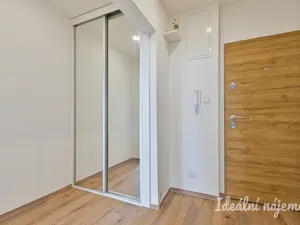 Pronájem bytu 2+kk, Brno, Blatnická, 43 m2