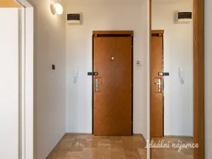 Pronájem bytu 2+kk, Praha - Michle, U Botiče, 42 m2