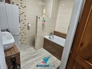 Pronájem bytu 2+1, Krupka, Sídliště, 55 m2