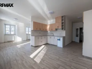 Pronájem bytu 3+kk, Nová Paka, 83 m2