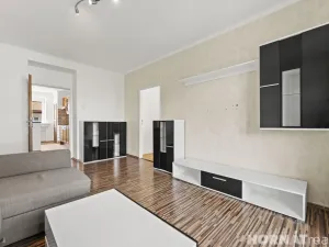Pronájem bytu 2+1, Praha - Vršovice, Karpatská, 56 m2