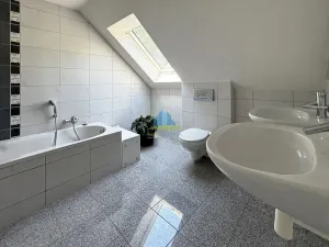 Prodej rodinného domu, Libá, 160 m2