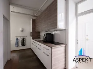 Pronájem kanceláře, Praha - Malá Strana, Sněmovní, 255 m2