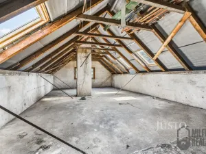 Prodej rodinného domu, Charvatce, 250 m2