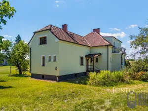 Prodej rodinného domu, Charvatce, 250 m2