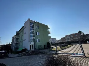 Pronájem bytu 1+kk, Břeclav, Seniorů, 34 m2