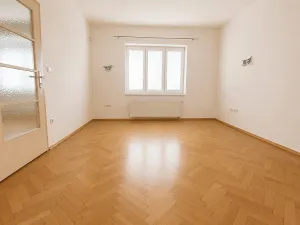 Prodej bytu 4+1, Hradec Králové - Pražské Předměstí, Drahoňovského, 123 m2