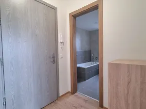 Pronájem bytu 1+kk, Hradec Králové - Nový Hradec Králové, Průběžná, 41 m2