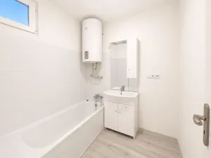 Pronájem bytu 2+1, Karlovy Vary - Stará Role, Závodu míru, 65 m2
