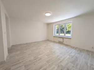 Pronájem bytu 1+1, Karlovy Vary - Stará Role, Závodu míru, 54 m2