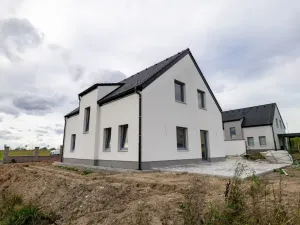Prodej rodinného domu, Lužná, Jižní, 165 m2