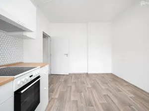 Prodej bytu 2+1, Šlapanice, Tyršova, 65 m2