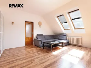 Prodej vícegeneračního domu, Praha - Vokovice, Půlkruhová, 385 m2