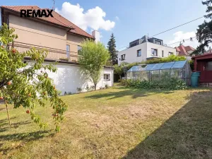 Prodej vícegeneračního domu, Praha - Vokovice, Půlkruhová, 385 m2
