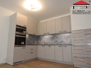 Pronájem bytu 3+kk, Praha - Vysočany, Kabešova, 82 m2