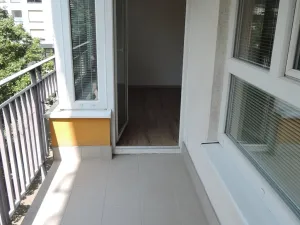 Pronájem bytu 3+kk, Praha - Vysočany, Kabešova, 82 m2