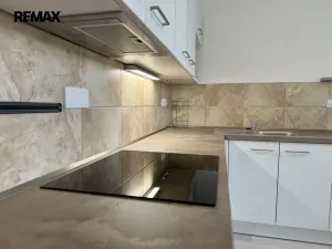 Pronájem bytu 2+1, Třebíč - Týn, Kmochova, 48 m2
