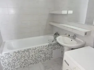 Pronájem bytu 1+kk, Praha - Vysočany, Freyova, 24 m2