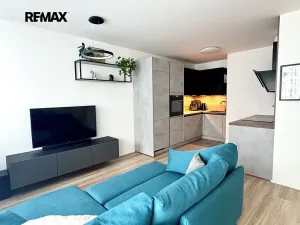 Pronájem bytu 3+kk, Praha - Libeň, Na sypkém, 70 m2