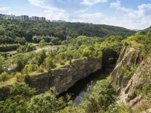 Prodej bytu 2+1, Praha - Hlubočepy, Gollové, 59 m2