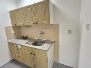 Pronájem kanceláře, Praha - Nové Město, Politických vězňů, 153 m2