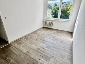 Pronájem bytu 3+1, Praha - Střížkov, Harrachovská, 60 m2