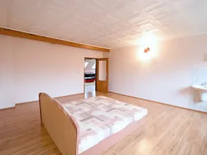 Pronájem bytu 3+1, Domažlice, Msgre. B. Staška, 125 m2