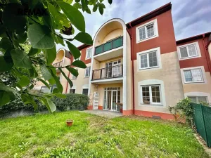 Prodej bytu 2+kk, Vestec, Ve Stromkách, 47 m2